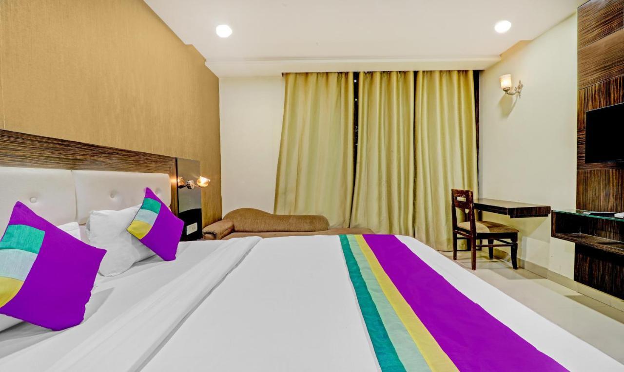 Light House Agra By Park Tree Hotel Екстериор снимка