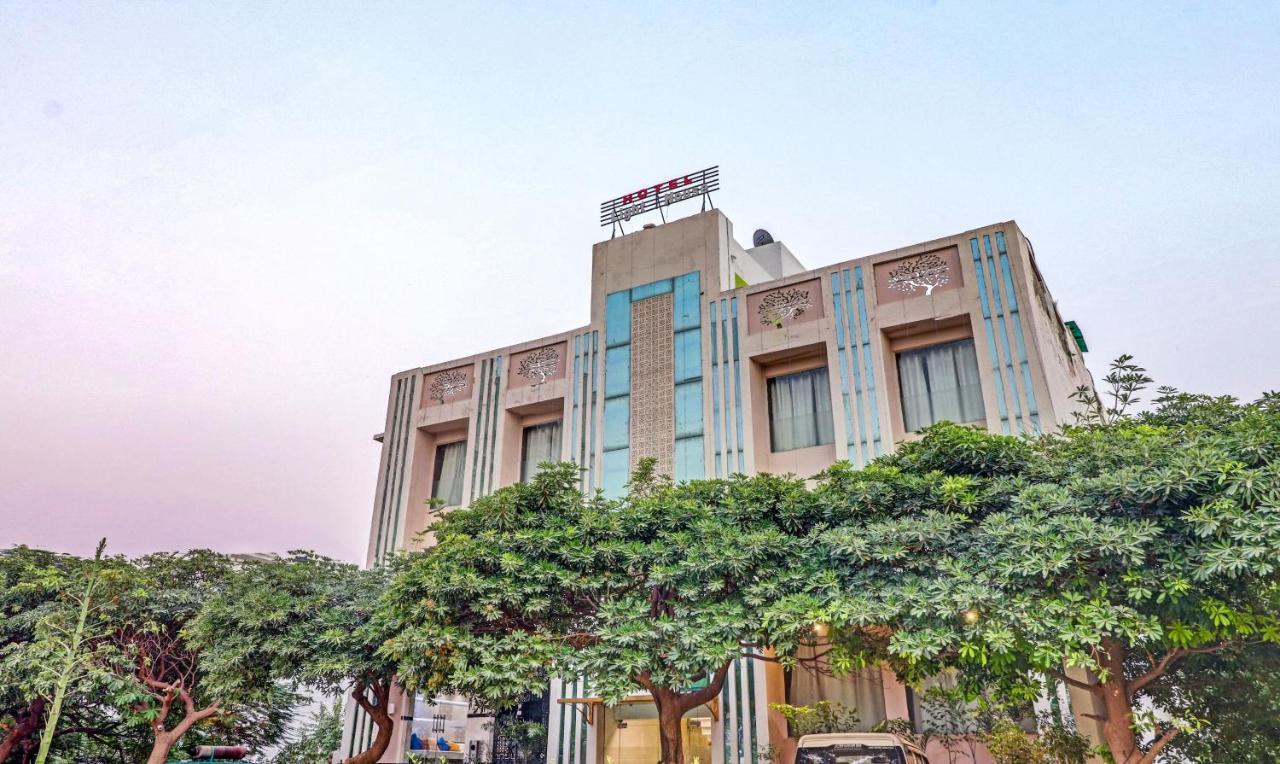 Light House Agra By Park Tree Hotel Екстериор снимка