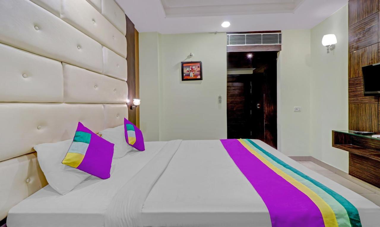 Light House Agra By Park Tree Hotel Екстериор снимка