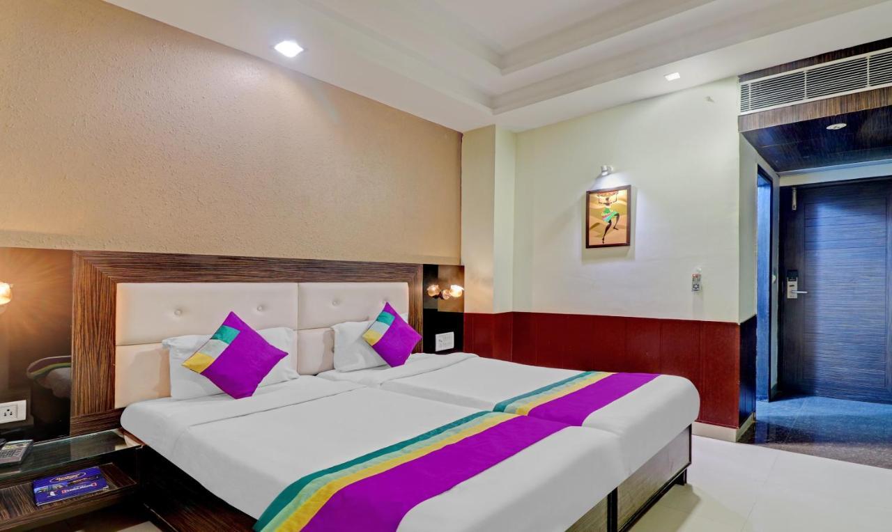 Light House Agra By Park Tree Hotel Екстериор снимка