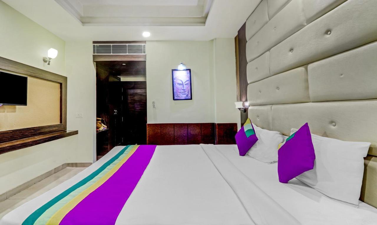 Light House Agra By Park Tree Hotel Екстериор снимка