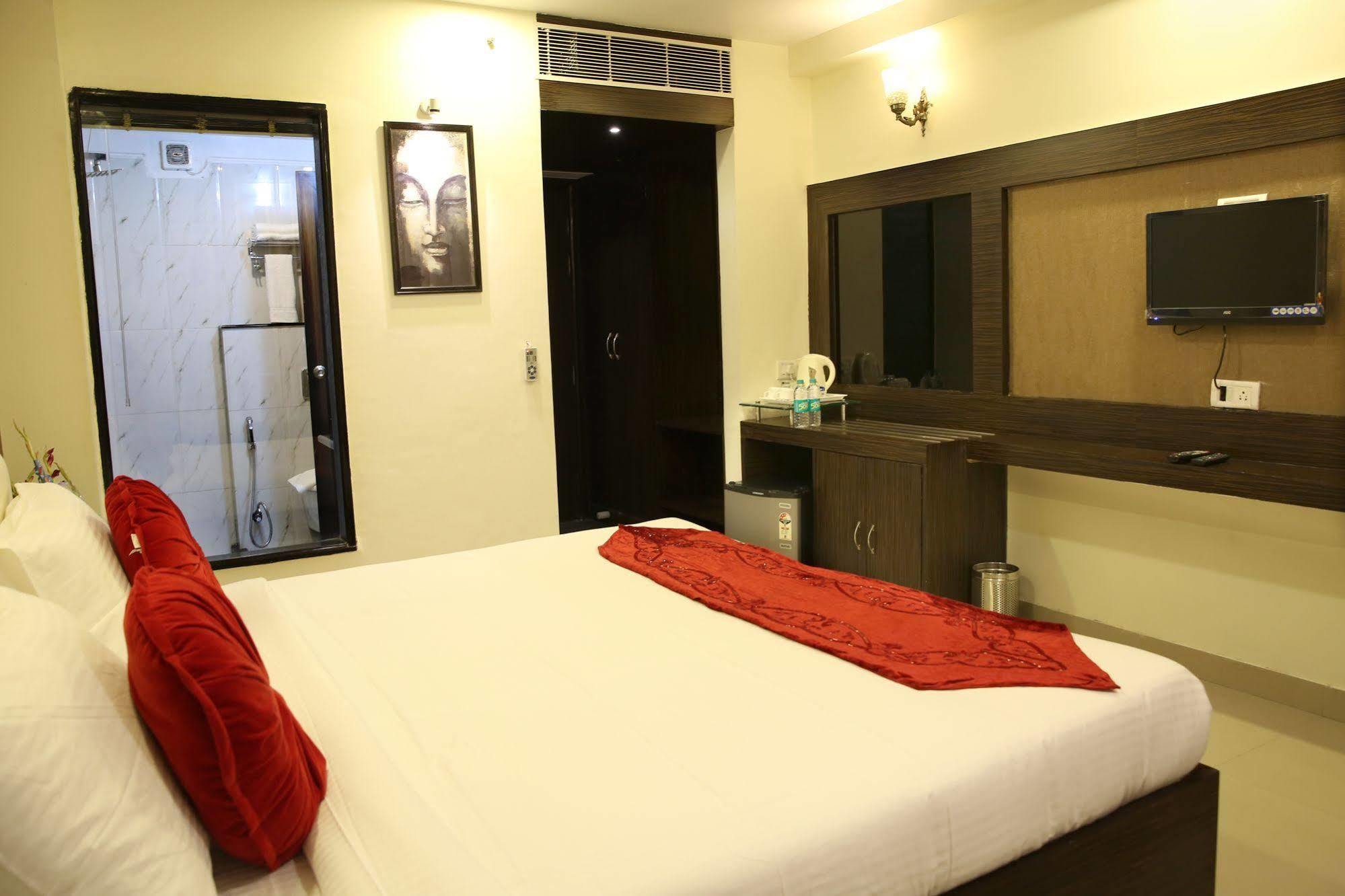 Light House Agra By Park Tree Hotel Екстериор снимка